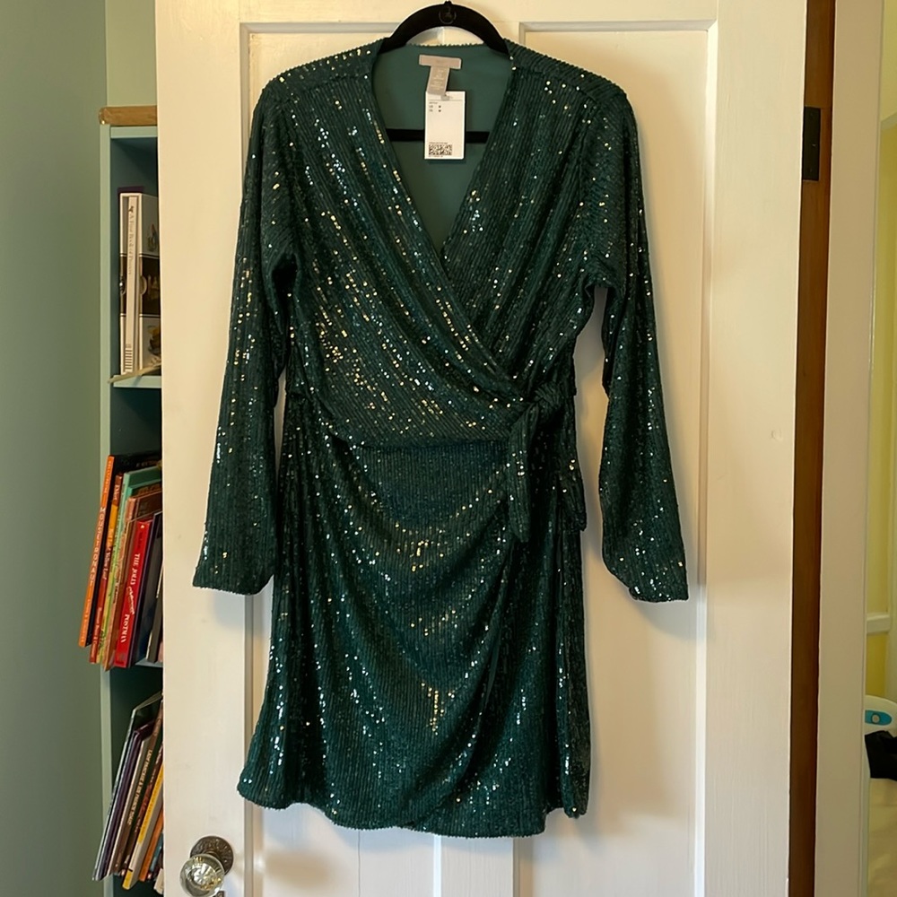H&M green sequin wrap dress, large